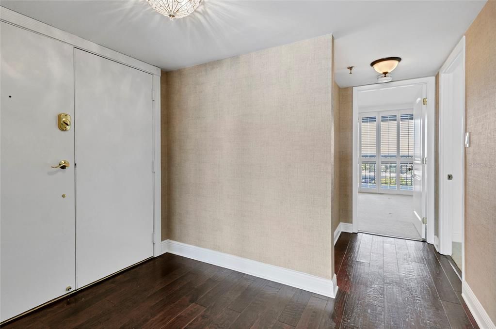 En Venta: $899,000 (2 camas, 2 baños, 1702 Pies cuadrados)