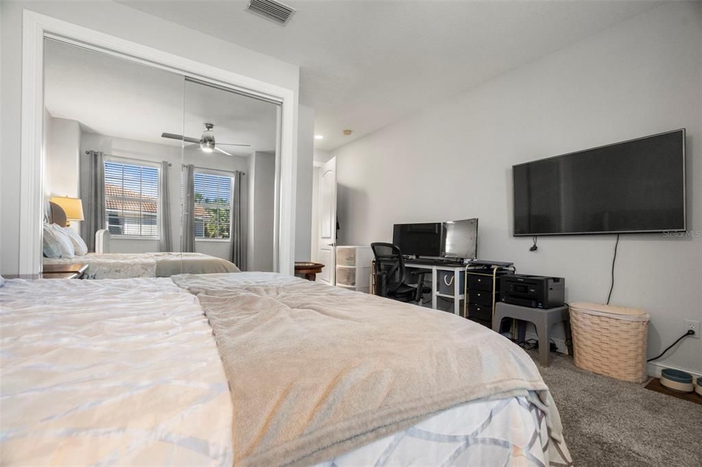 For Sale: $549,000 (3 beds, 3 baths, 2342 Square Feet)