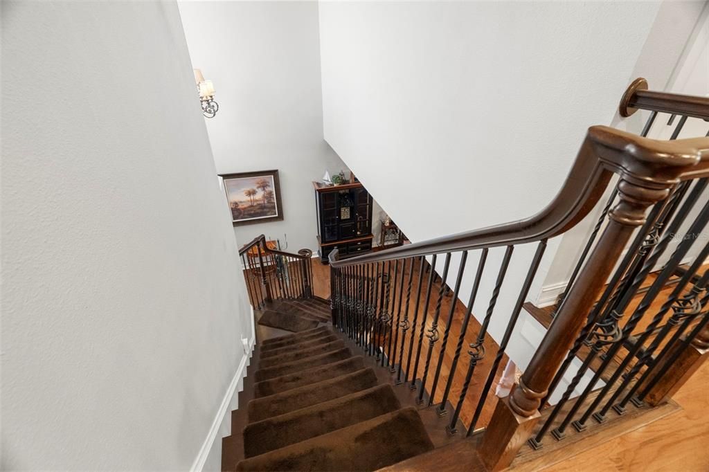 For Sale: $549,000 (3 beds, 3 baths, 2342 Square Feet)