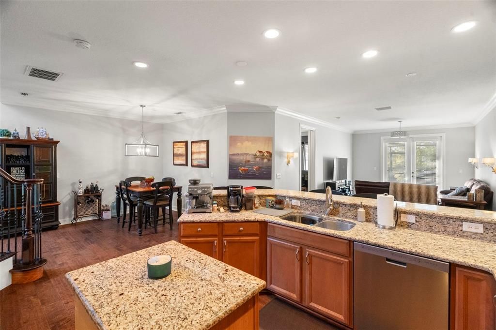 For Sale: $549,000 (3 beds, 3 baths, 2342 Square Feet)