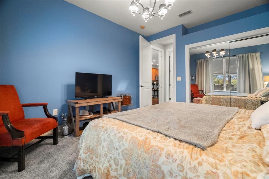 For Sale: $549,000 (3 beds, 3 baths, 2342 Square Feet)