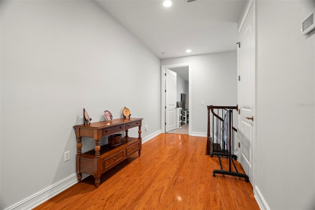 For Sale: $549,000 (3 beds, 3 baths, 2342 Square Feet)