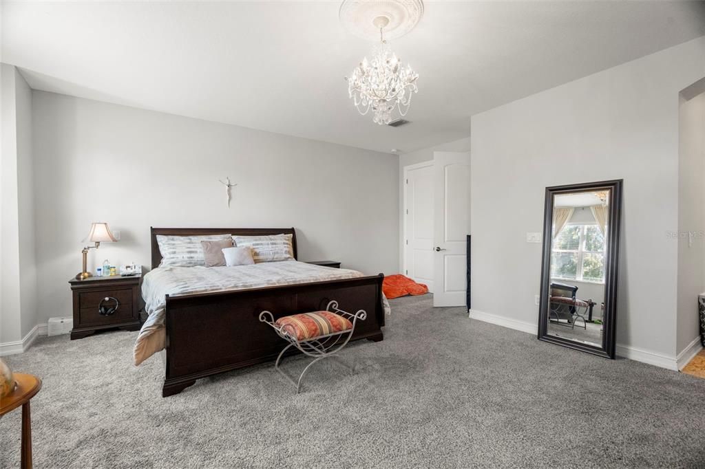 For Sale: $549,000 (3 beds, 3 baths, 2342 Square Feet)