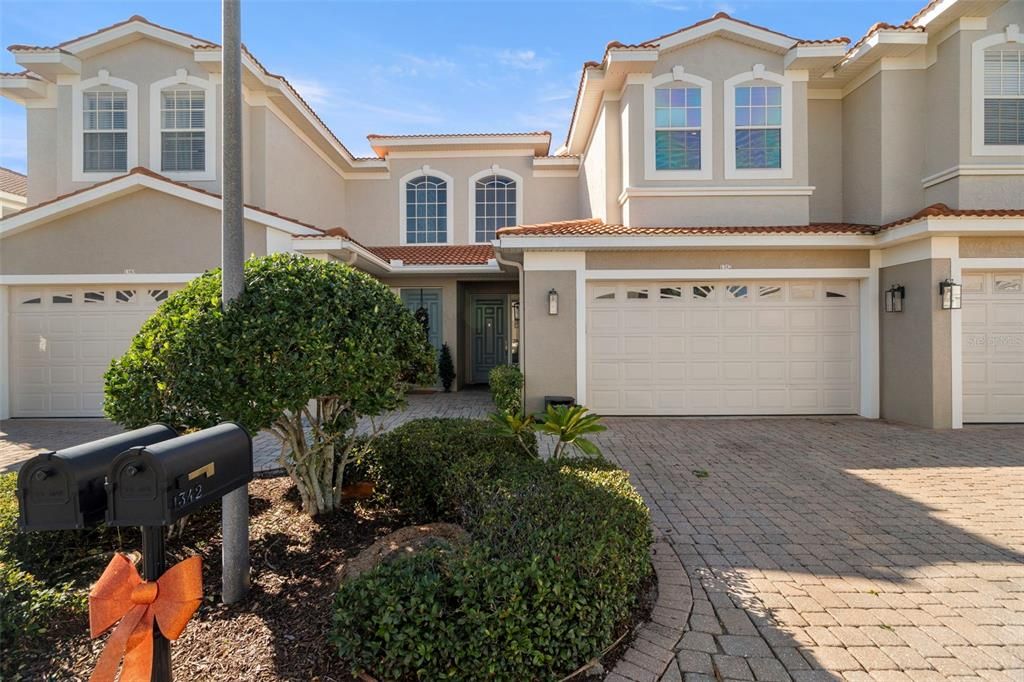 For Sale: $549,000 (3 beds, 3 baths, 2342 Square Feet)