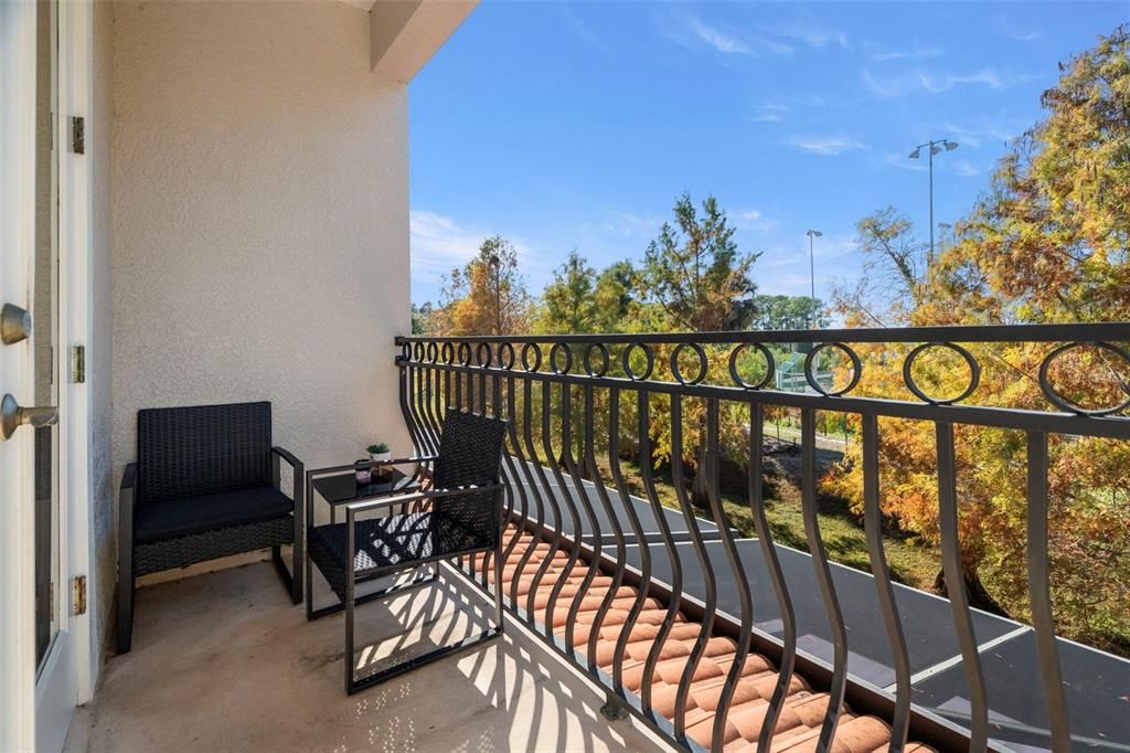 For Sale: $549,000 (3 beds, 3 baths, 2342 Square Feet)