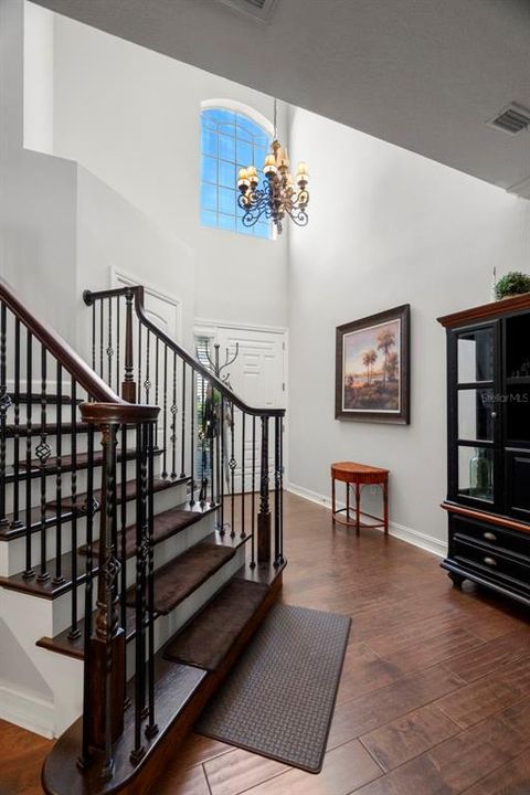 For Sale: $549,000 (3 beds, 3 baths, 2342 Square Feet)