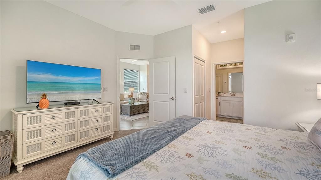 For Rent: $6,000 (2 beds, 2 baths, 1301 Square Feet)