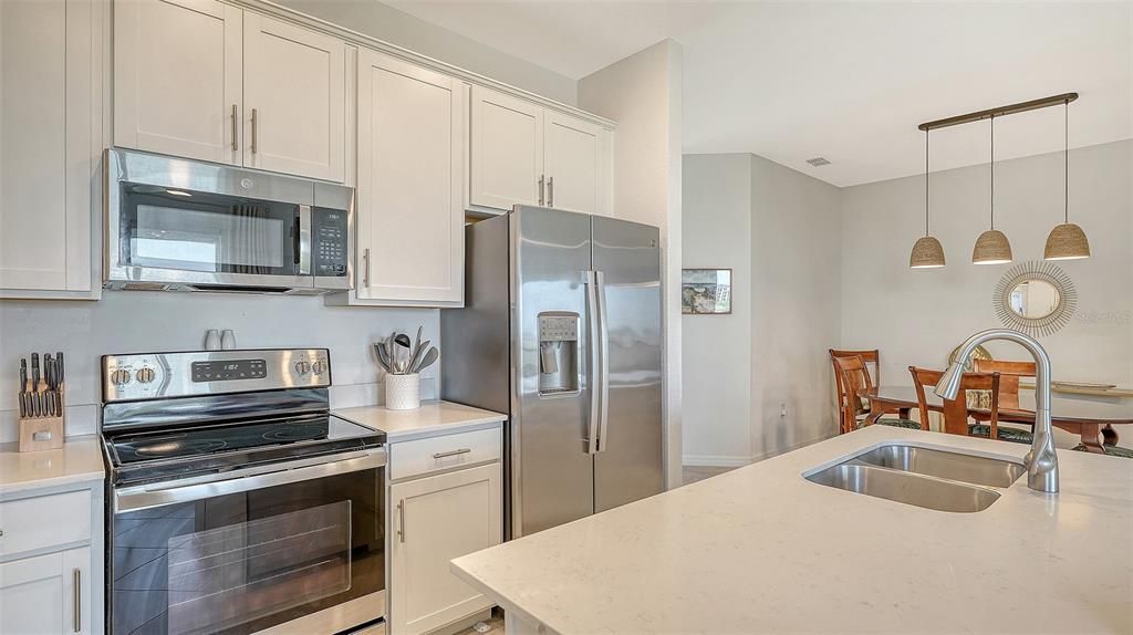 For Rent: $6,000 (2 beds, 2 baths, 1301 Square Feet)