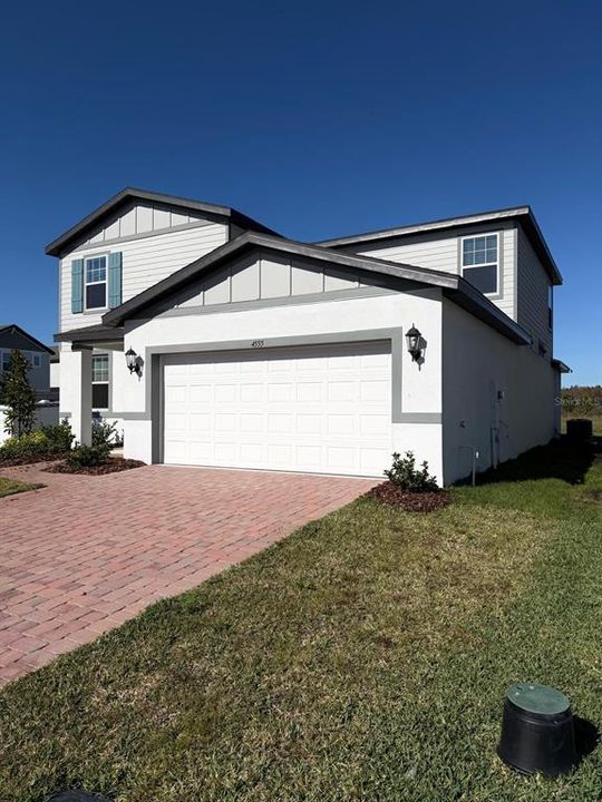 For Rent: $2,890 (5 beds, 3 baths, 2825 Square Feet)