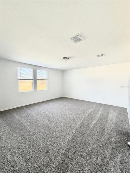 For Rent: $2,890 (5 beds, 3 baths, 2825 Square Feet)