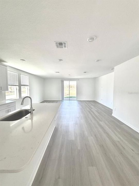 For Rent: $2,890 (5 beds, 3 baths, 2825 Square Feet)