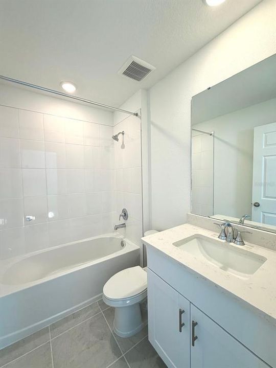 For Rent: $2,890 (5 beds, 3 baths, 2825 Square Feet)