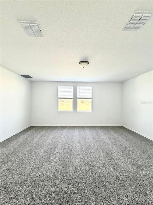 For Rent: $2,890 (5 beds, 3 baths, 2825 Square Feet)