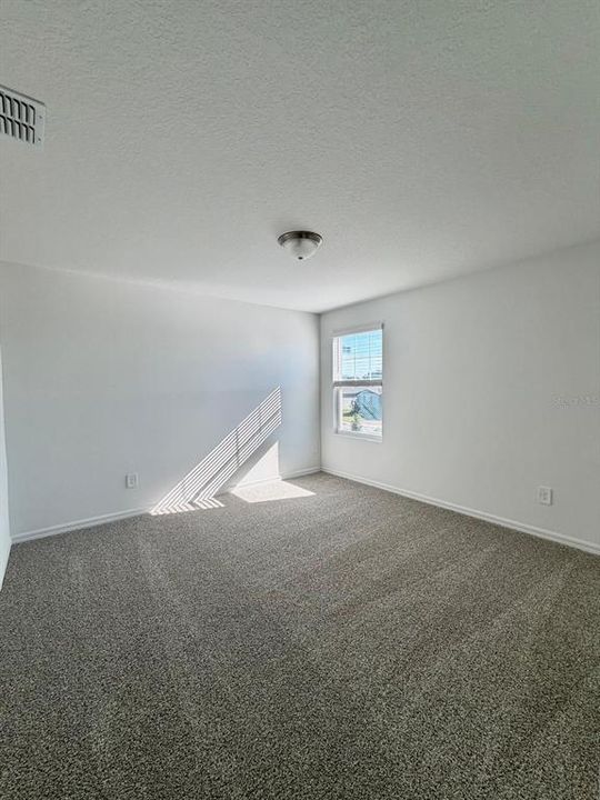 For Rent: $2,890 (5 beds, 3 baths, 2825 Square Feet)