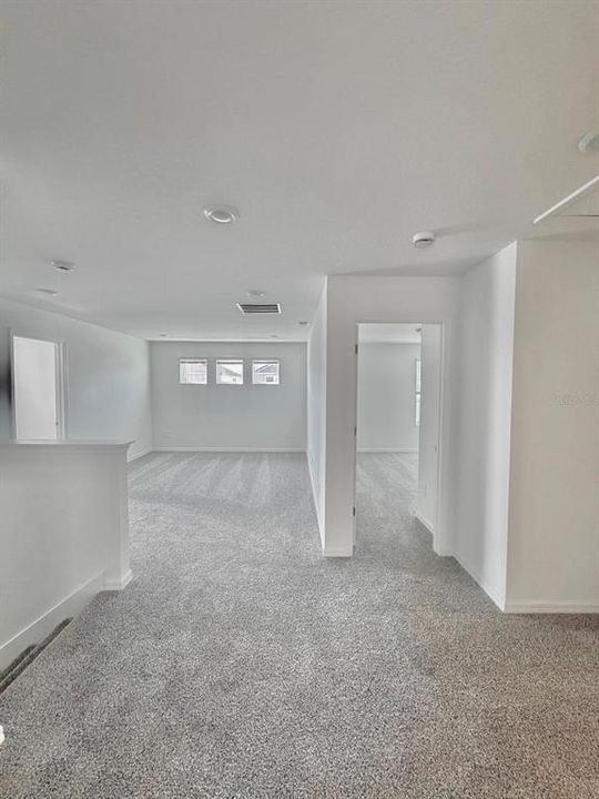 For Rent: $2,890 (5 beds, 3 baths, 2825 Square Feet)