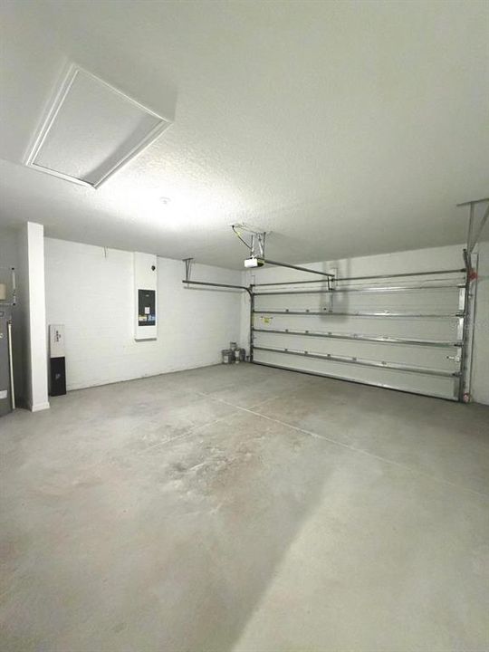 For Rent: $2,890 (5 beds, 3 baths, 2825 Square Feet)