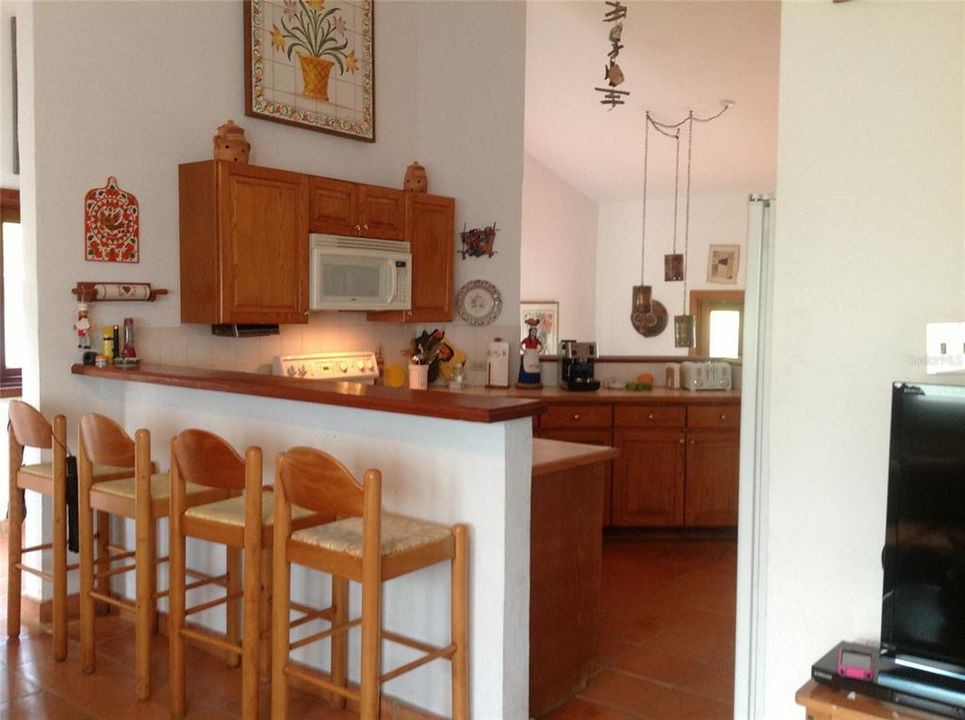 For Rent: $3,000 (2 beds, 2 baths, 2075 Square Feet)