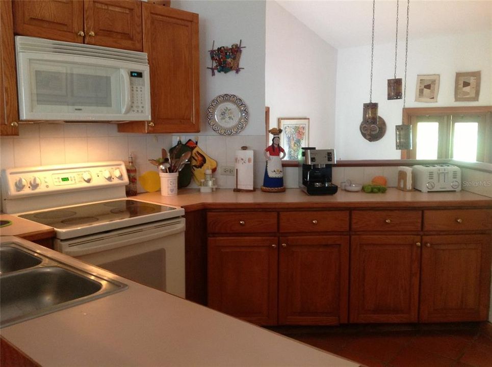 For Rent: $3,000 (2 beds, 2 baths, 2075 Square Feet)