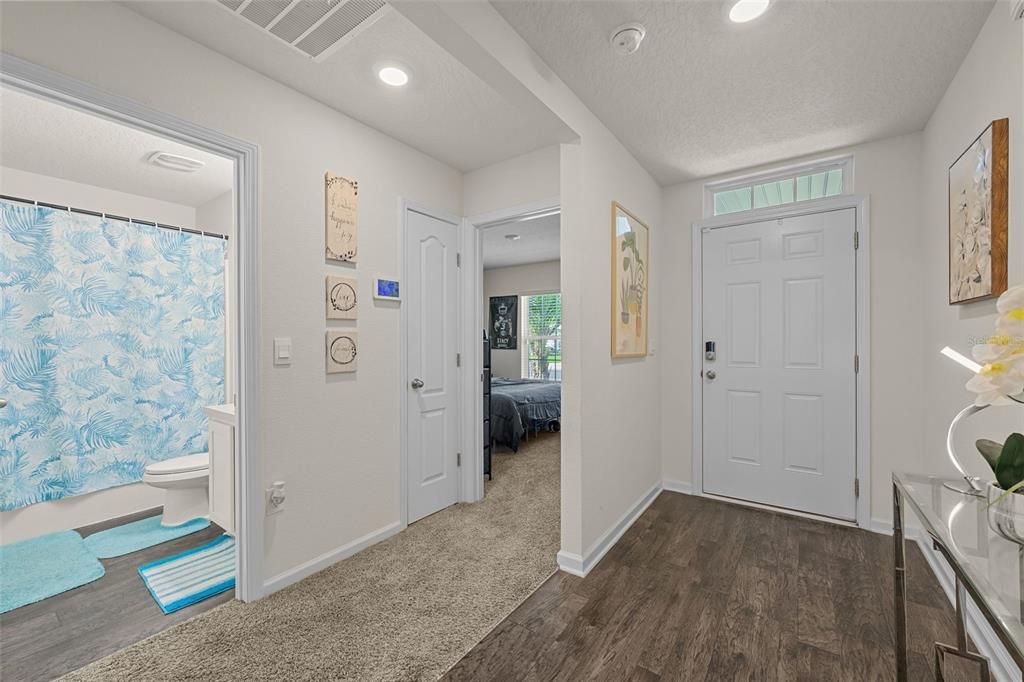 For Sale: $324,990 (3 beds, 2 baths, 1714 Square Feet)