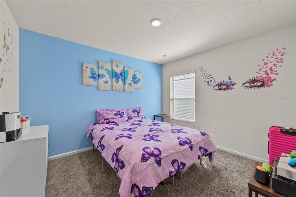 For Sale: $324,990 (3 beds, 2 baths, 1714 Square Feet)