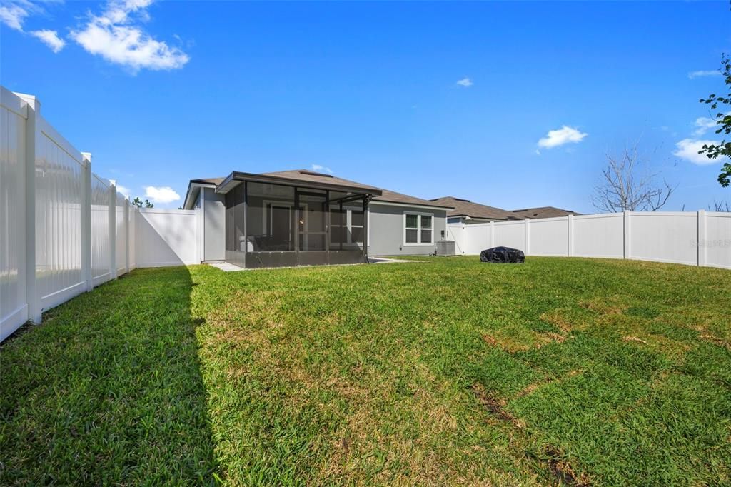 For Sale: $324,990 (3 beds, 2 baths, 1714 Square Feet)