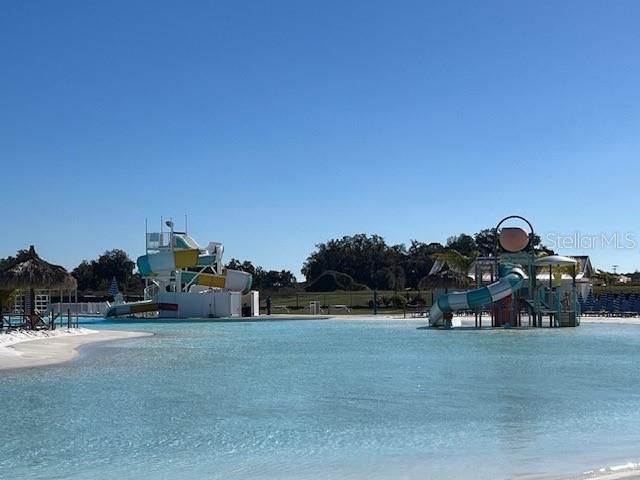 出租: $2,000 (3 贝兹, 2 浴室, 1666 平方英尺)