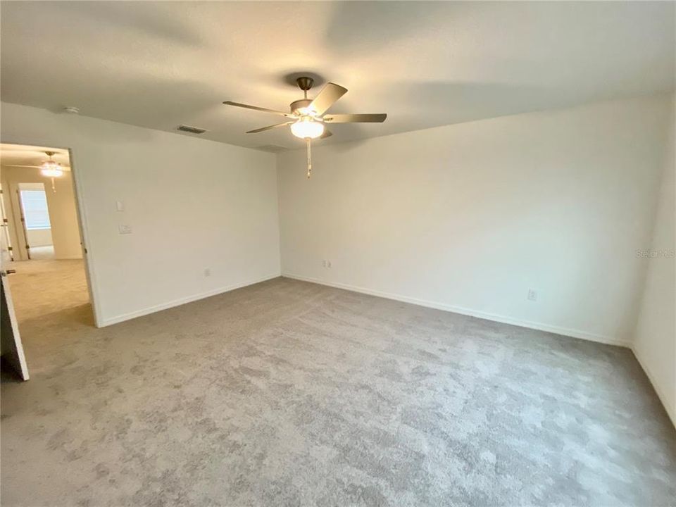 出租: $2,000 (3 贝兹, 2 浴室, 1666 平方英尺)