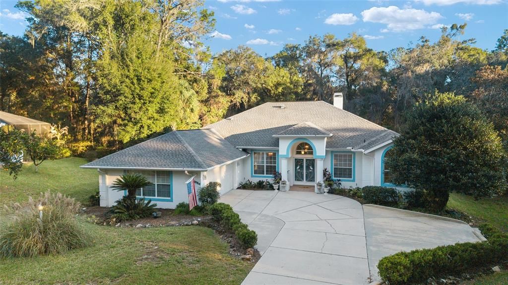 合同活跃: $429,000 (3 贝兹, 2 浴室, 2238 平方英尺)