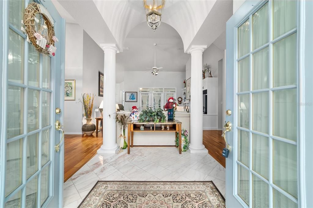 合同活跃: $429,000 (3 贝兹, 2 浴室, 2238 平方英尺)