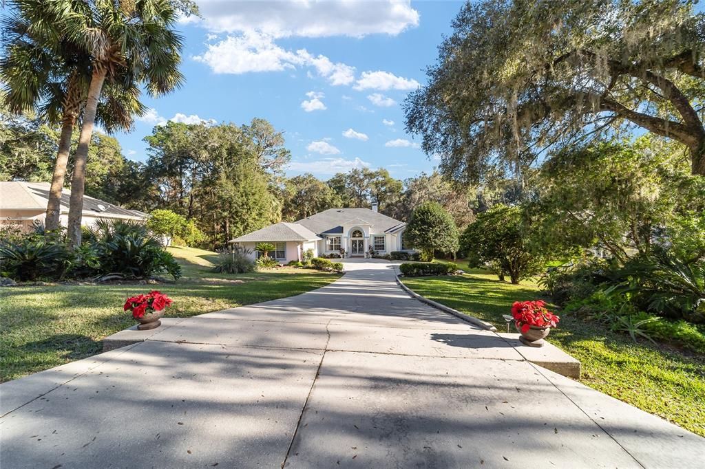 合同活跃: $429,000 (3 贝兹, 2 浴室, 2238 平方英尺)