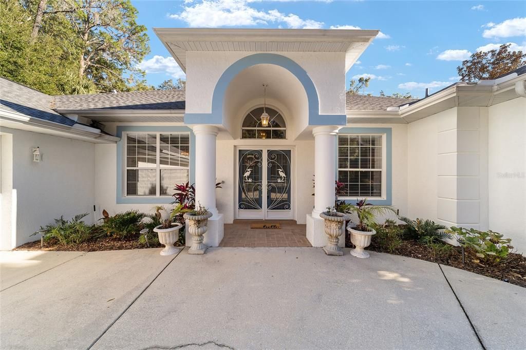 合同活跃: $429,000 (3 贝兹, 2 浴室, 2238 平方英尺)