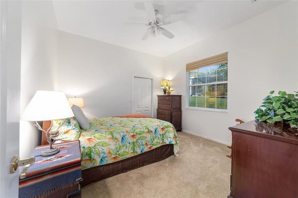 合同活跃: $429,000 (3 贝兹, 2 浴室, 2238 平方英尺)