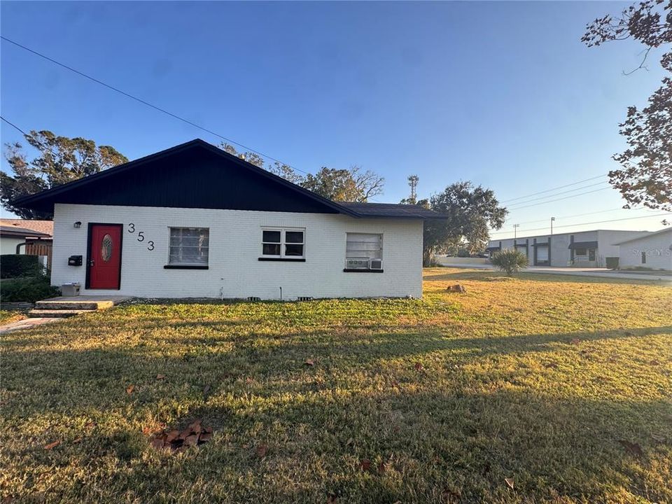 For Sale: $309,700 (4 beds, 2 baths, 1242 Square Feet)