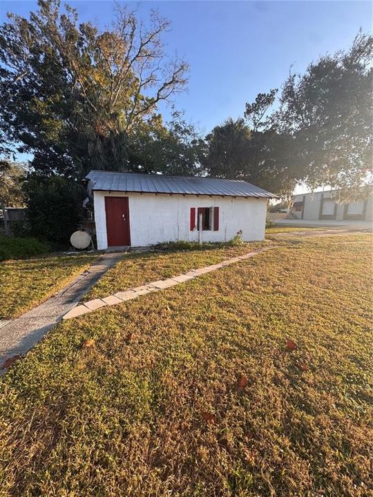 For Sale: $309,700 (4 beds, 2 baths, 1242 Square Feet)