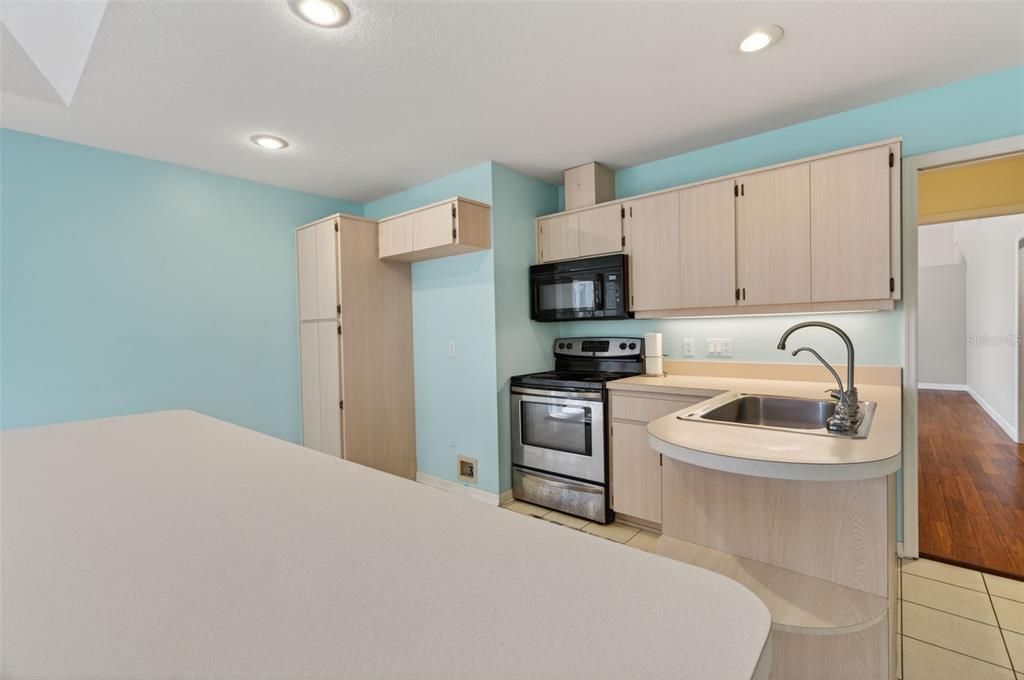 待售: $599,000 (4 贝兹, 3 浴室, 2965 平方英尺)