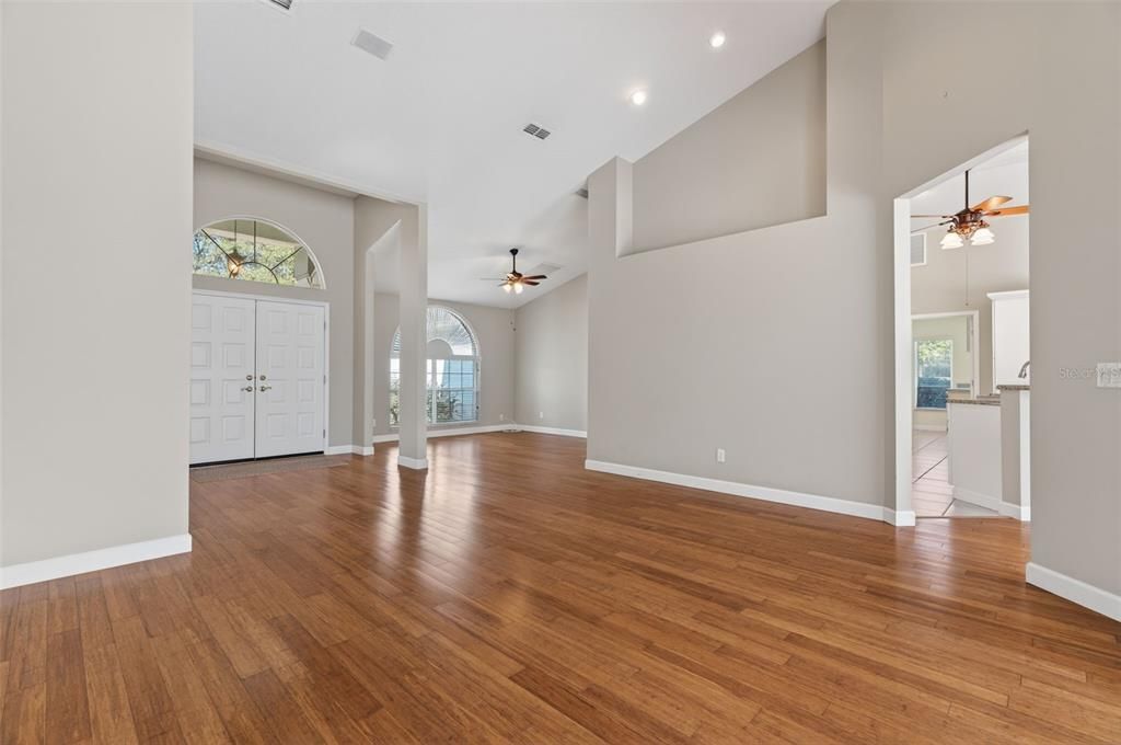 待售: $599,000 (4 贝兹, 3 浴室, 2965 平方英尺)