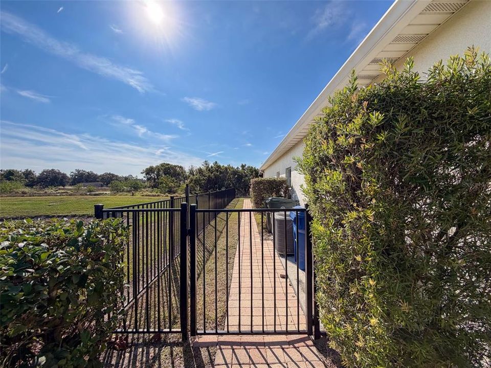 待售: $325,000 (3 贝兹, 2 浴室, 1719 平方英尺)