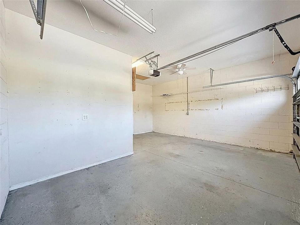 待售: $325,000 (3 贝兹, 2 浴室, 1719 平方英尺)