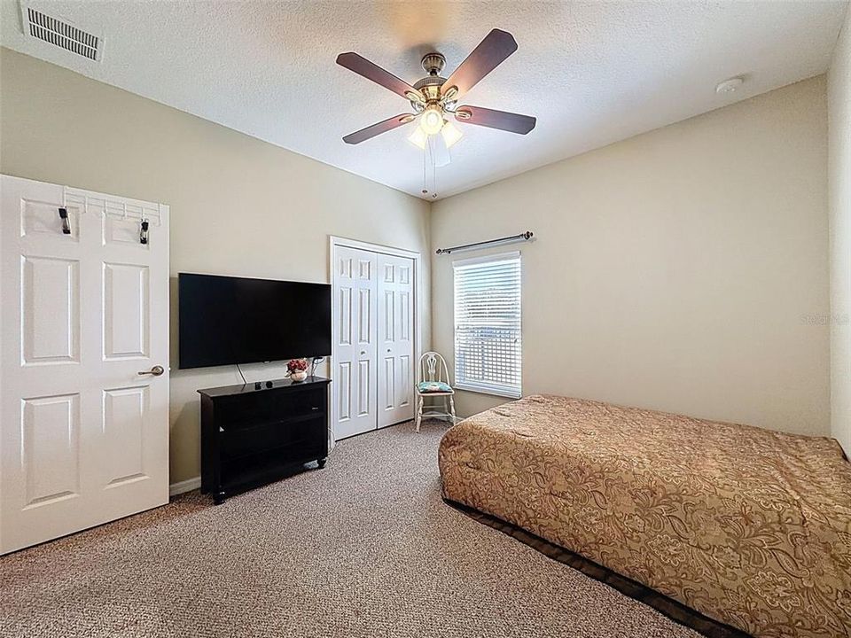 待售: $325,000 (3 贝兹, 2 浴室, 1719 平方英尺)