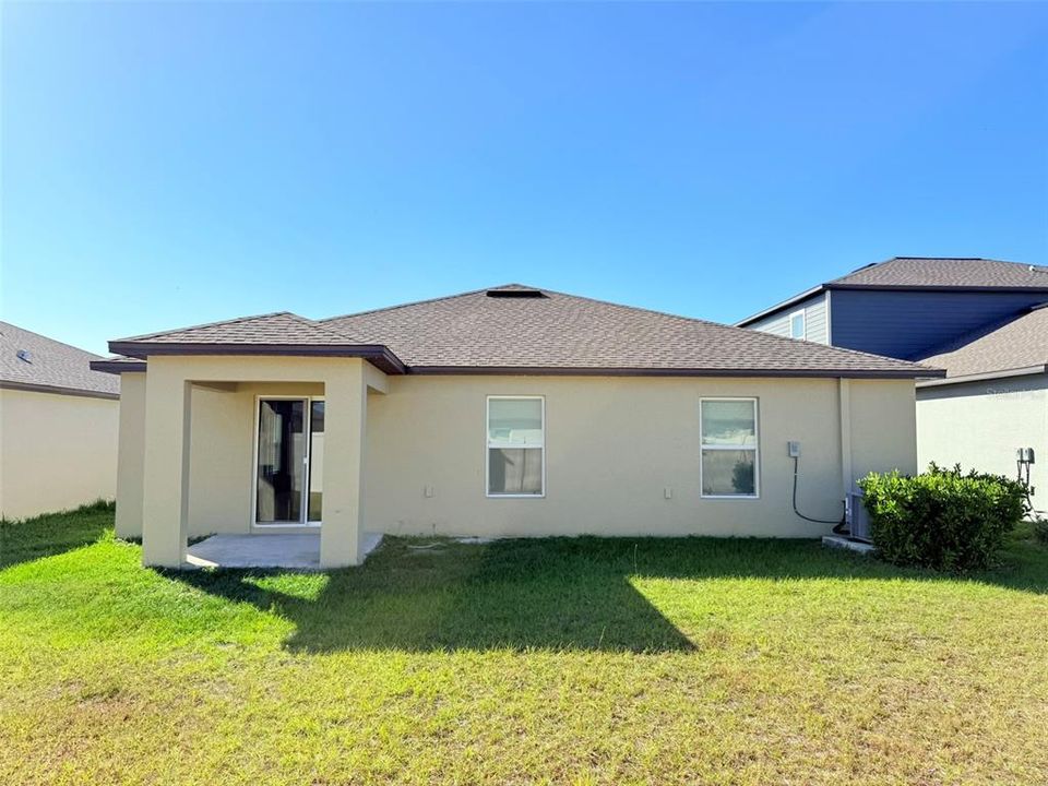 For Rent: $2,190 (4 beds, 2 baths, 1817 Square Feet)