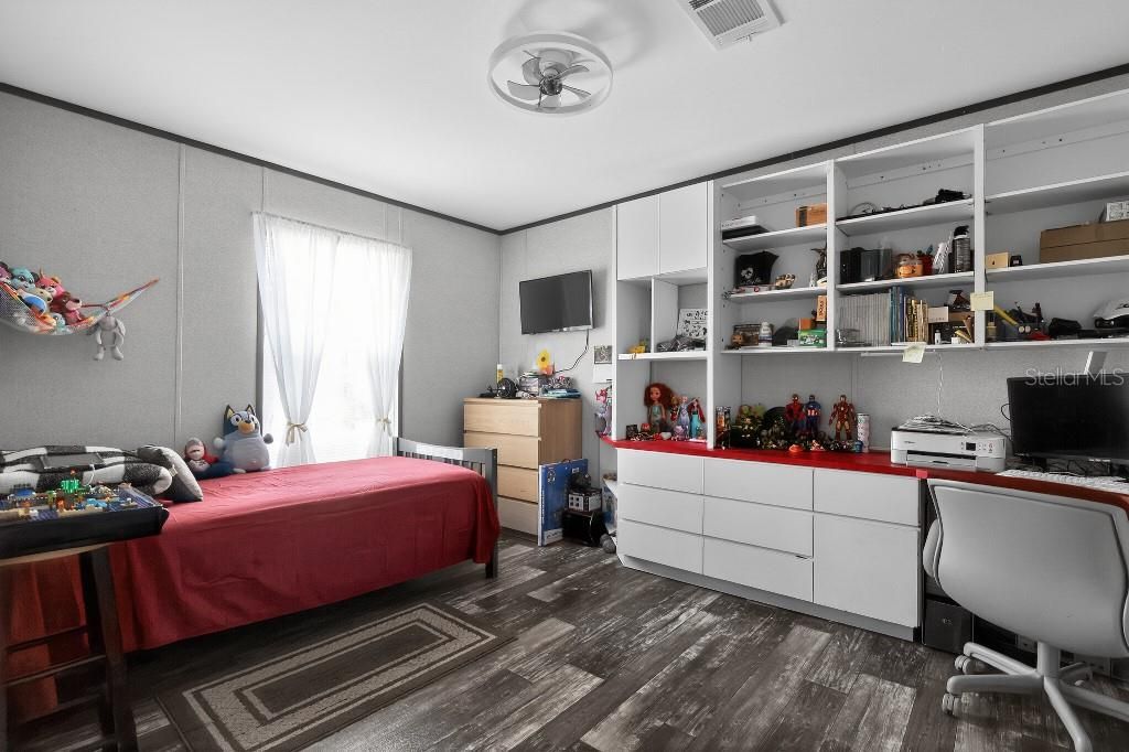 待售: $240,000 (3 贝兹, 2 浴室, 1600 平方英尺)