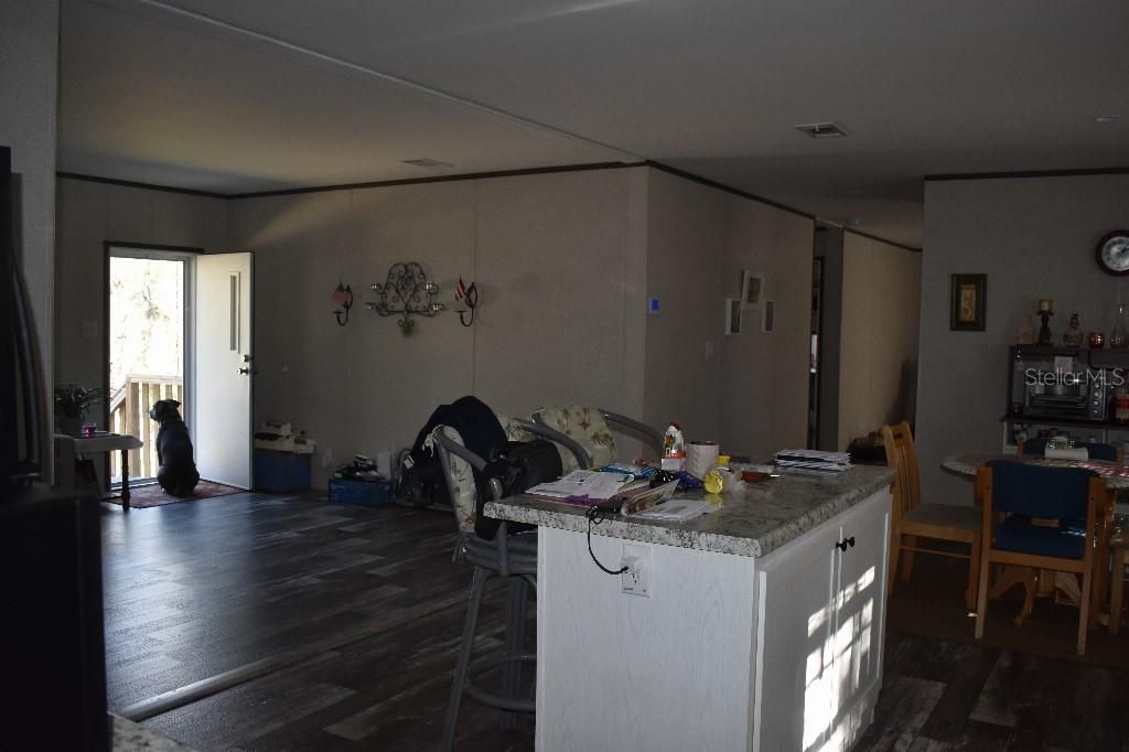 En Venta: $240,000 (3 camas, 2 baños, 1600 Pies cuadrados)