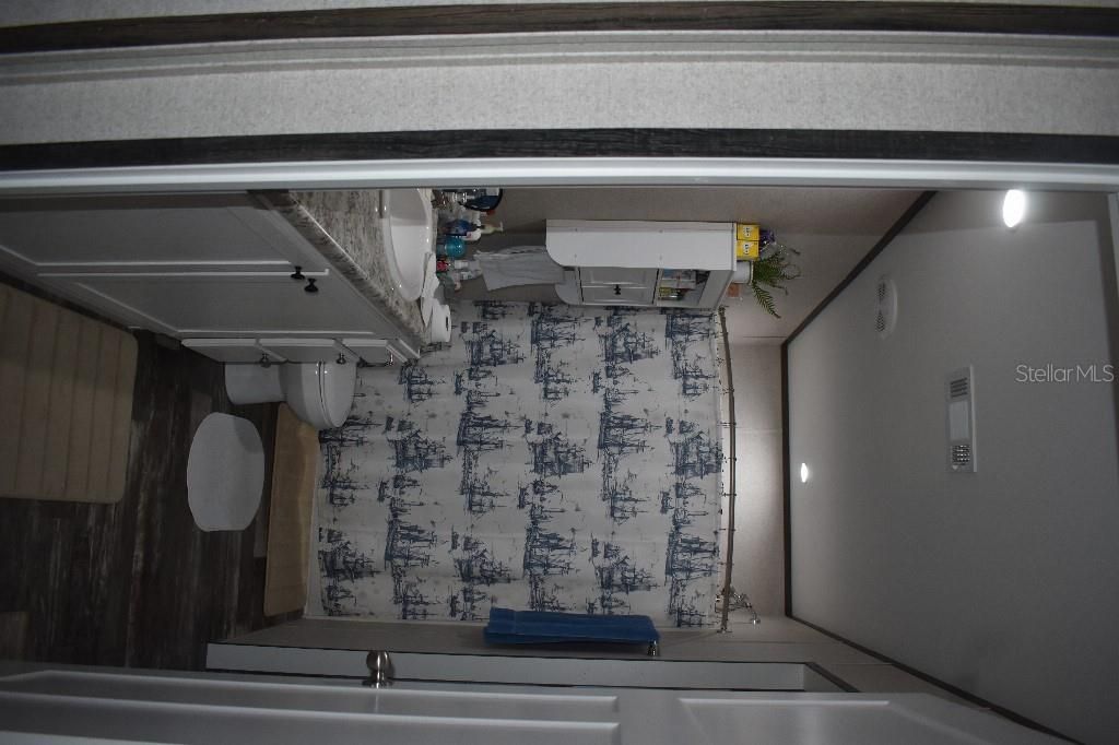 En Venta: $240,000 (3 camas, 2 baños, 1600 Pies cuadrados)