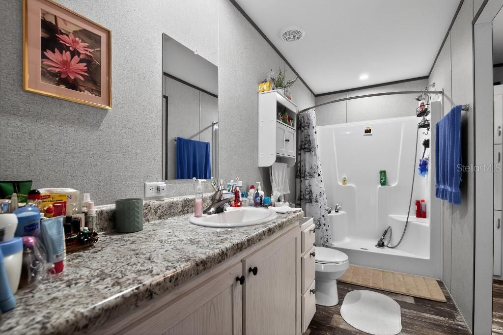 待售: $240,000 (3 贝兹, 2 浴室, 1600 平方英尺)