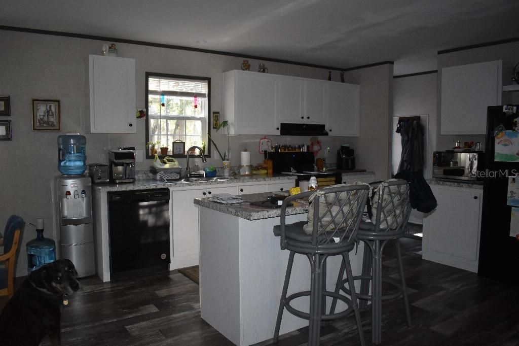 En Venta: $240,000 (3 camas, 2 baños, 1600 Pies cuadrados)