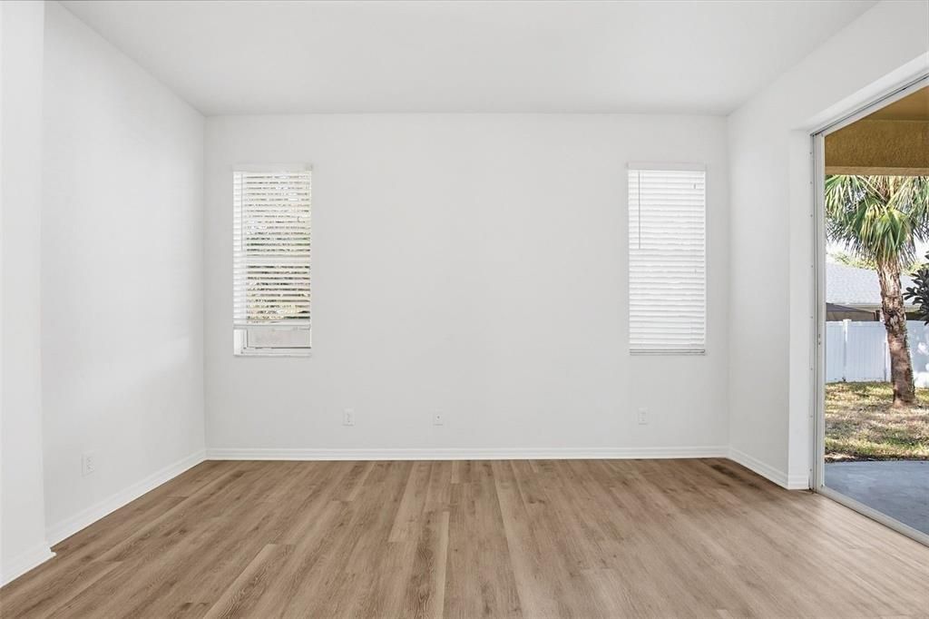 For Sale: $345,000 (4 beds, 2 baths, 1912 Square Feet)