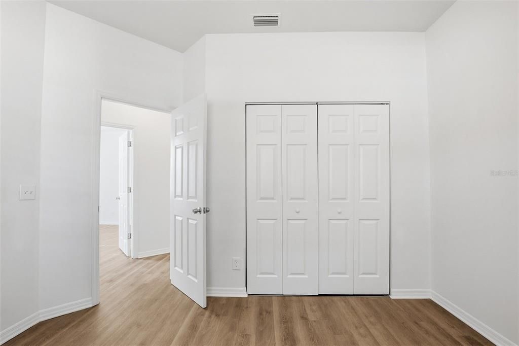 For Sale: $345,000 (4 beds, 2 baths, 1912 Square Feet)