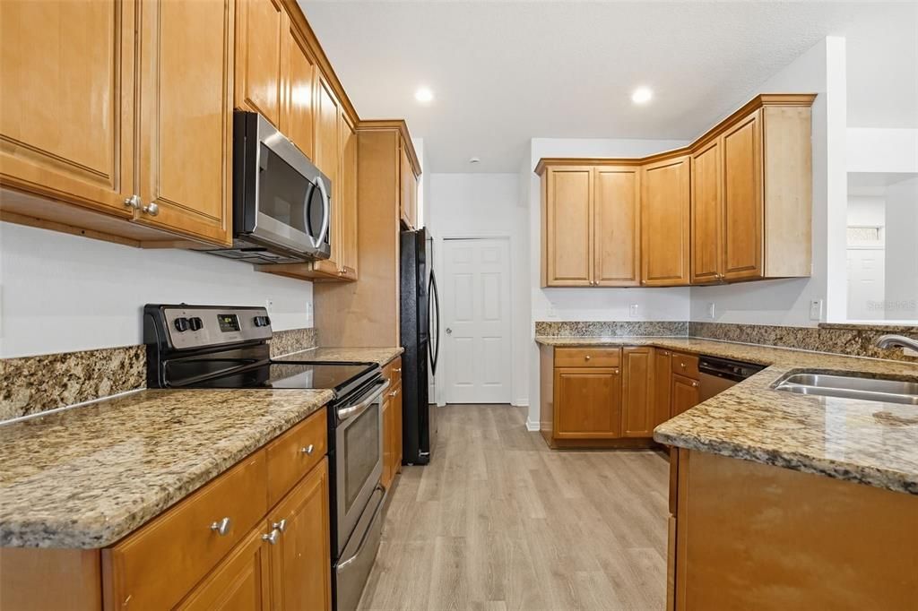 For Sale: $345,000 (4 beds, 2 baths, 1912 Square Feet)