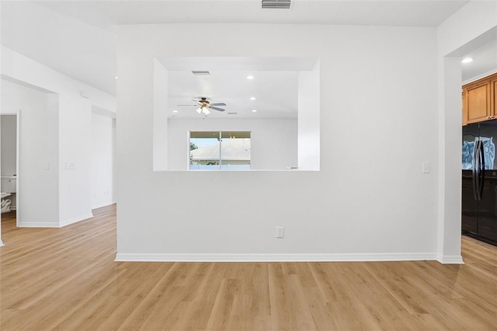 For Sale: $345,000 (4 beds, 2 baths, 1912 Square Feet)