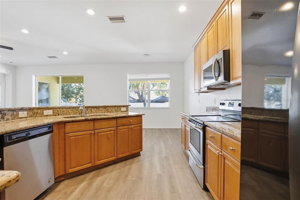 For Sale: $345,000 (4 beds, 2 baths, 1912 Square Feet)